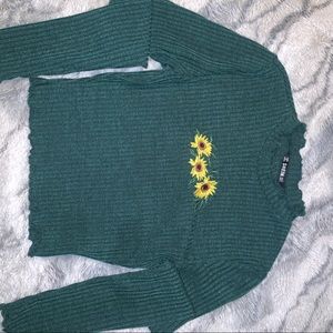 Cropped Lettuce Cut Knitted Top